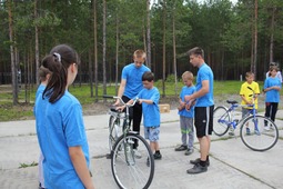 В велогонках приняли участие даже маленькие участники команды