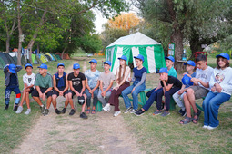 Вечернее мероприятие для отдыхающих в лагере
