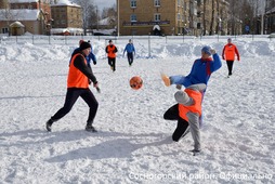 В открытом первенство МР «Сосногорск» по зимнему мини-футболу участие приняло шесть команд