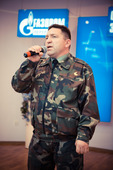 Сергей Шлык (заводской отдел Сургутского отряда охраны) исполняет песню "Пропавшим без вести"