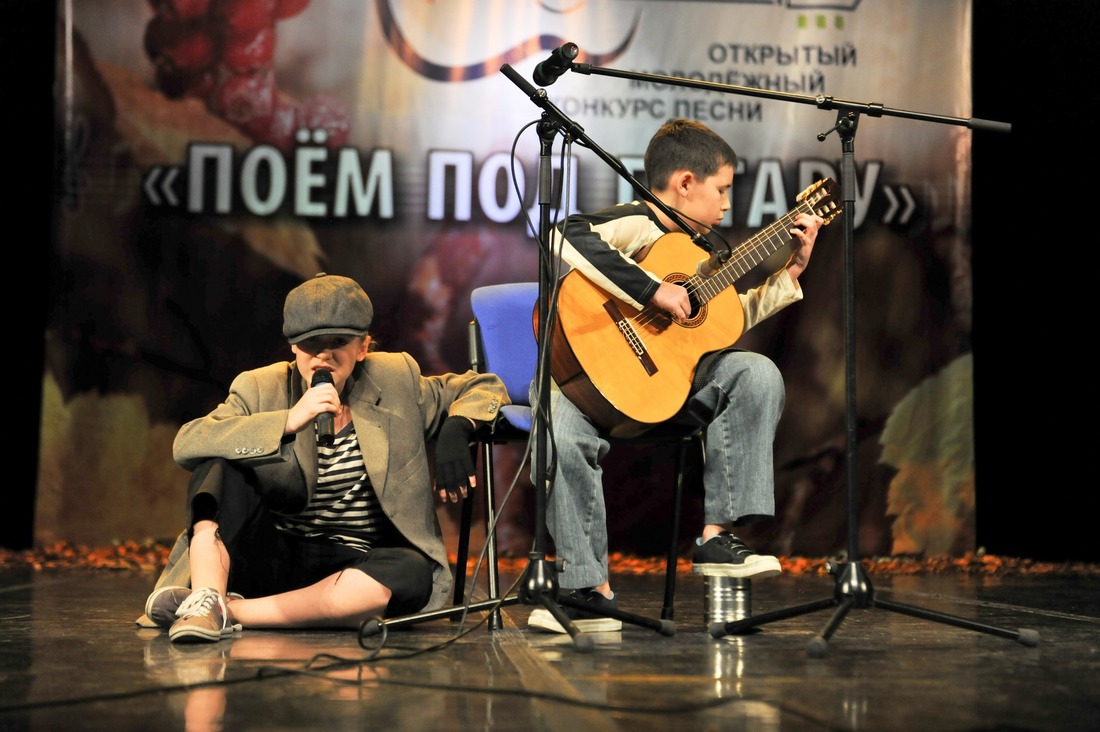 В Сургуте стартует V открытый  молодежный конкурс песни «Поём под гитару».