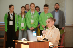 Роман Парамонов на защите проекта "Газпром переработки"