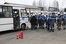 Отработка эвакуации пассажиров из автобуса