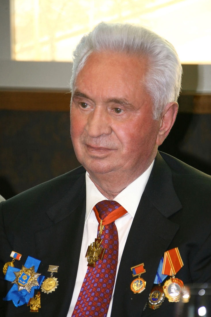 Генеральный директор ООО "Астраханьгазпром" (1985 —2002 гг)