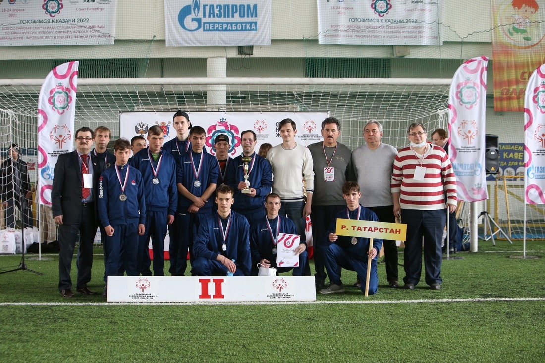 Награждение участников турнира по футболу, мини-футболу и юнифайд-футболу
