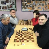 Очередная партия лично-командного Чемпионата по шахматам