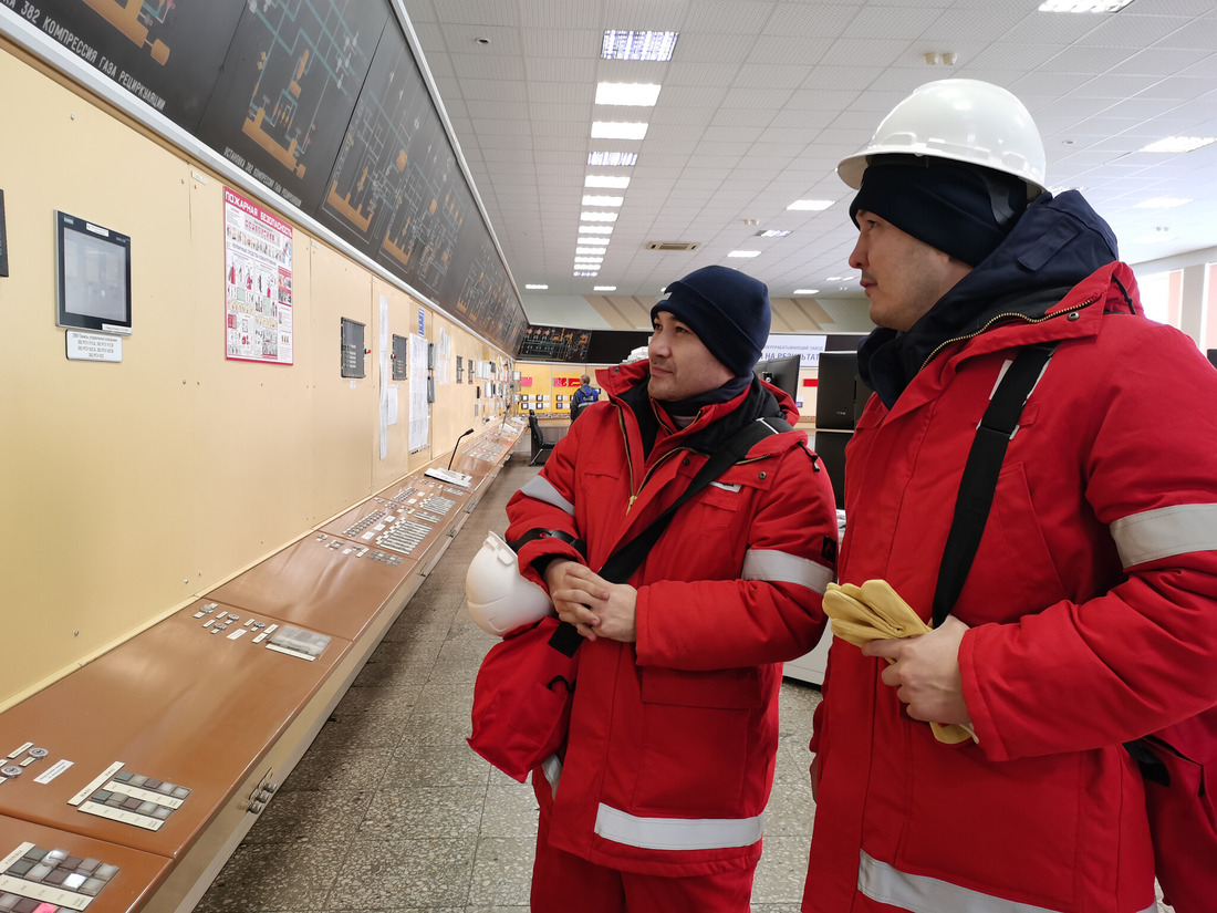 Гости имели возможность посмотреть технологические параметры производственного процесса