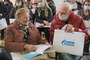 «Газпром переработка» поздравила пенсионеров с Международным днем пожилого человека