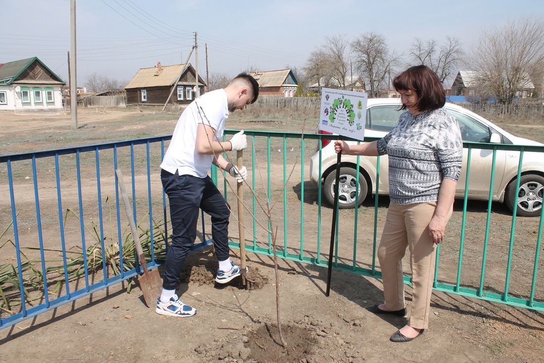 Главным партнером акции "Вырасти свой сад" выступила Первичная профсоюзная организация Астраханского ГПЗ