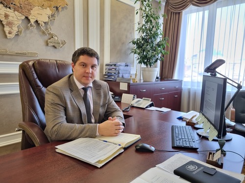 Константин Сухинин принял участие в региональном совещании по вопросу развития кадрового потенциала промышленного комплекса.