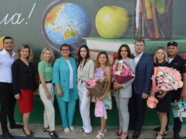 Завод принял участие в акции «Соберем ребенка в школу».
