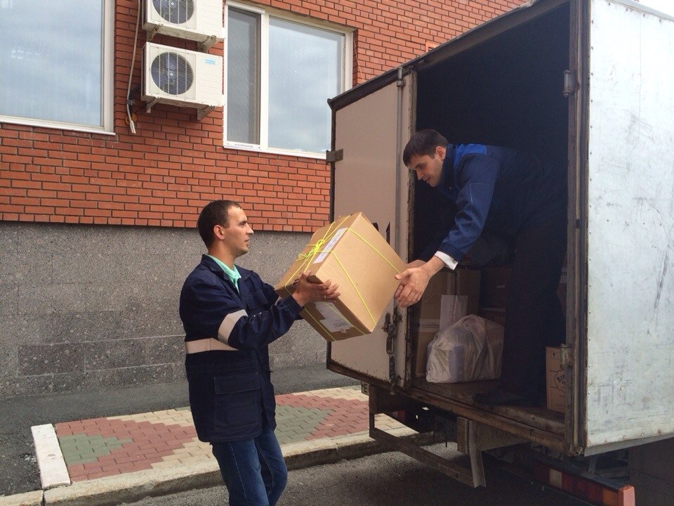 Работники ООО "Газпром переработка" отправили на Алтай  одежду, бытовую технику, детские игрушки и другие вещи первой необходимости