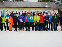 Команда заводоуправления заняла первое место в лыжных гонках