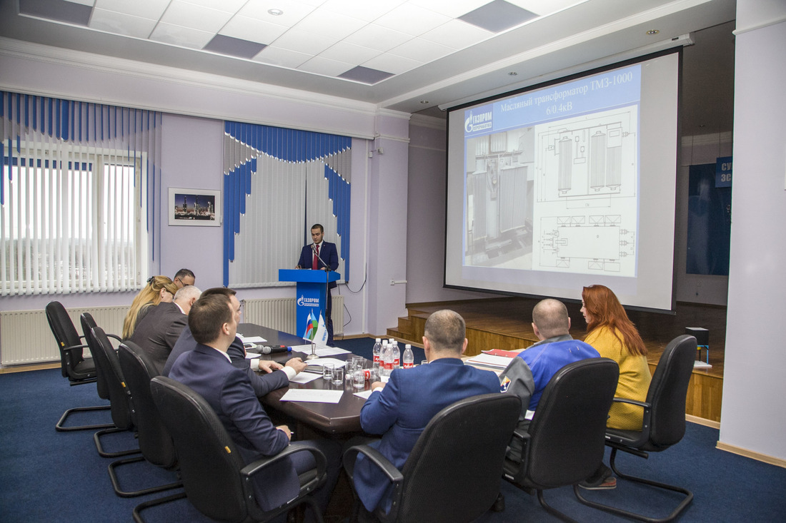 Оценочная комиссия заслушивает доклад Сергея Базалева, электроцех