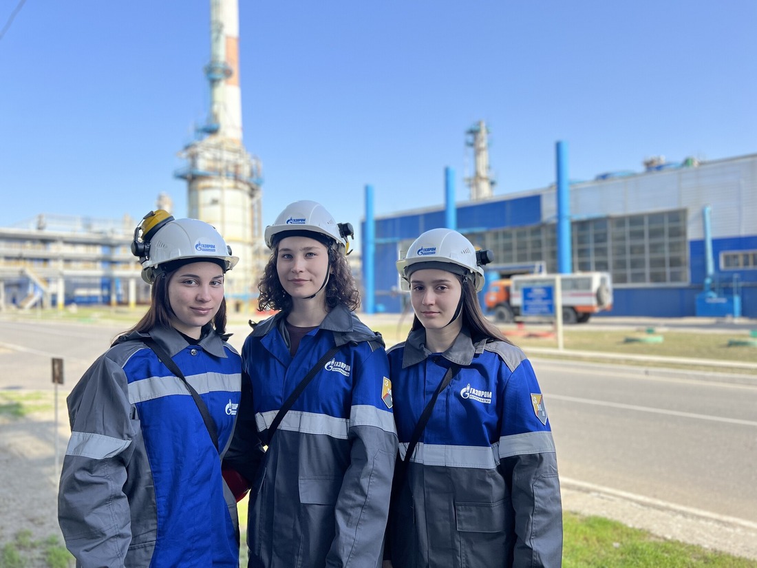 Студенты Уфимского государственного нефтяного технического университета
