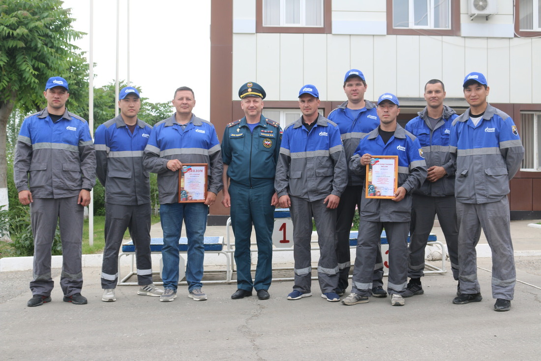 Команду Астраханского ГПЗ представляли сотрудники пожарно-спасательной службы отряда ведомственной пожарной охраны АГПЗ