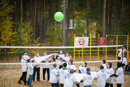 В "Газпроме" в волейбол играют только так!