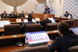 Работа участников совещания