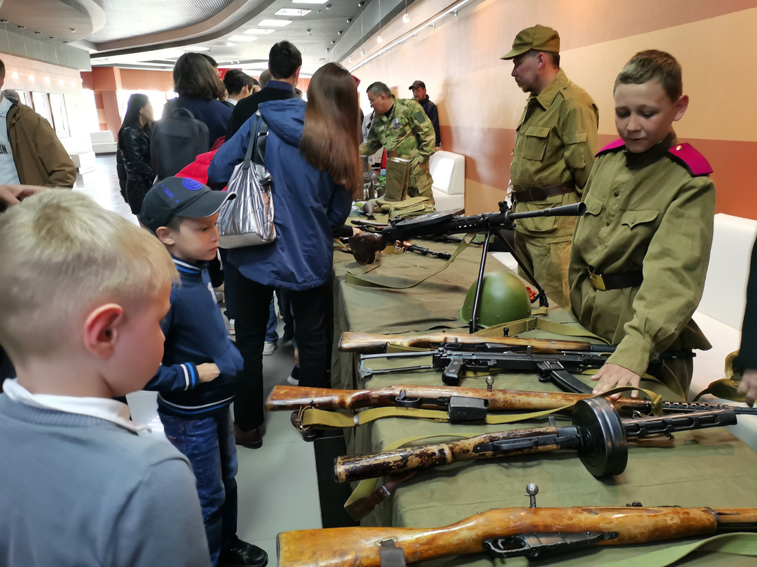 Выставка оружия военных лет