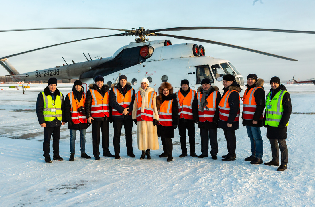 Представители Сургутского ЗСК на экскурсии в аэропорту "Сургут"