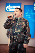 Сергей Шлык (заводской отдел Сургутского отряда охраны) исполняет песню "Пропавшим без вести"