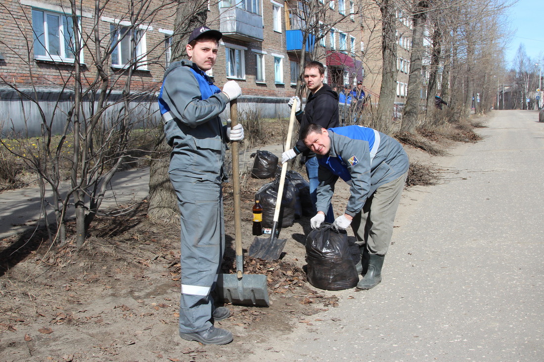 Работники Сосногорского ГПЗ убрали городскую территорию