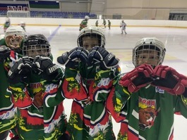 Спортсмены хоккейной команды «Парма» г. Сосногорска