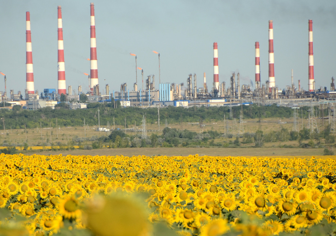 Вид на Оренбургский газоперерабатывающий завод