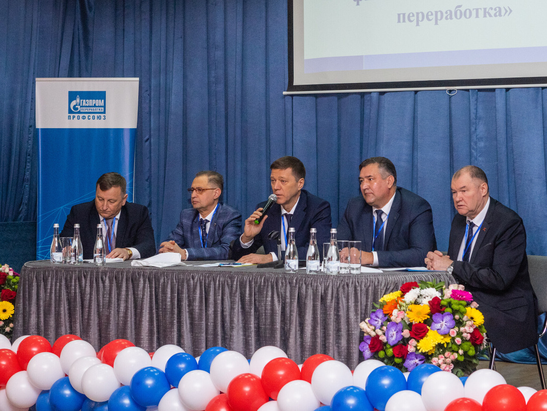 Приветственное слово заместителя генерального директора по управлению персоналом Дмитрия Пономарева