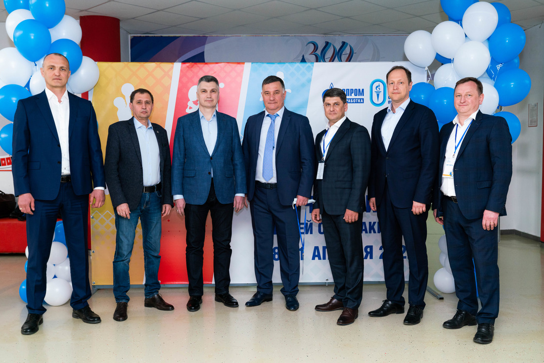Гости торжественной церемонии открытия ООО "Газпром переработка"