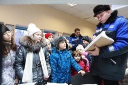 "Чтобы хорошо работать нужно много учиться"