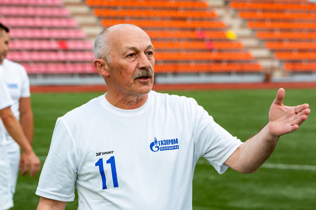 Борис Хлоев, председатель профсоюзной организации завода, игрок команды «Восток»