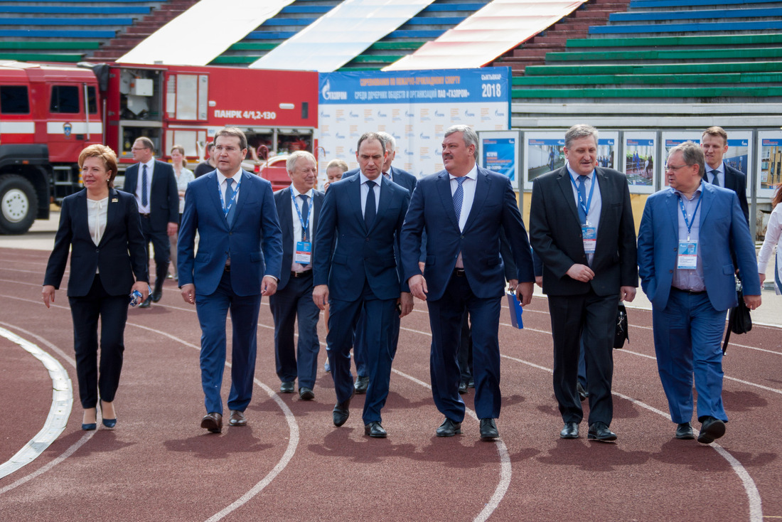 Высокопоставленные гости на церемонии открытия соревнований