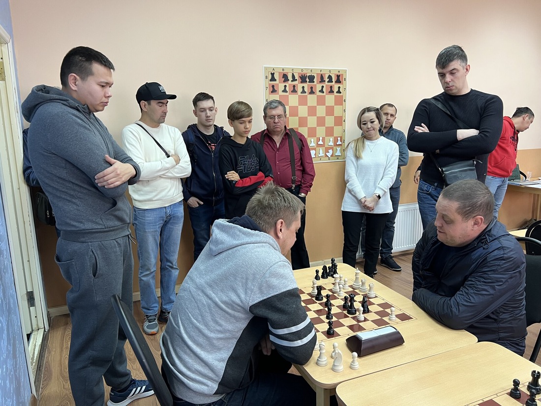 Работники Астраханского ГПЗ на шахматном турнире